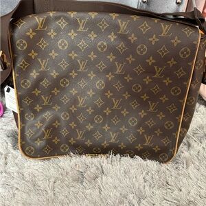 Louis Vuitton Messenger Bag